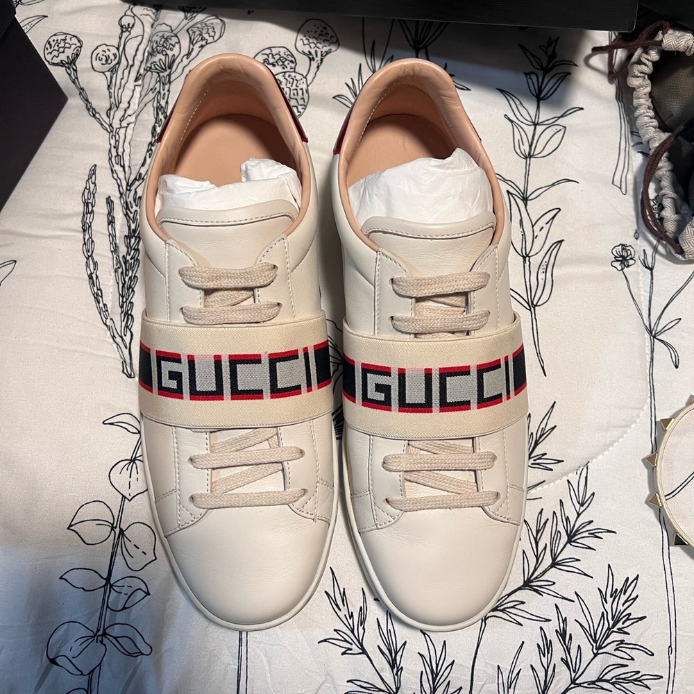 AUTHENTIC GUCCI ACE LOGO BAND SNEAKERS
